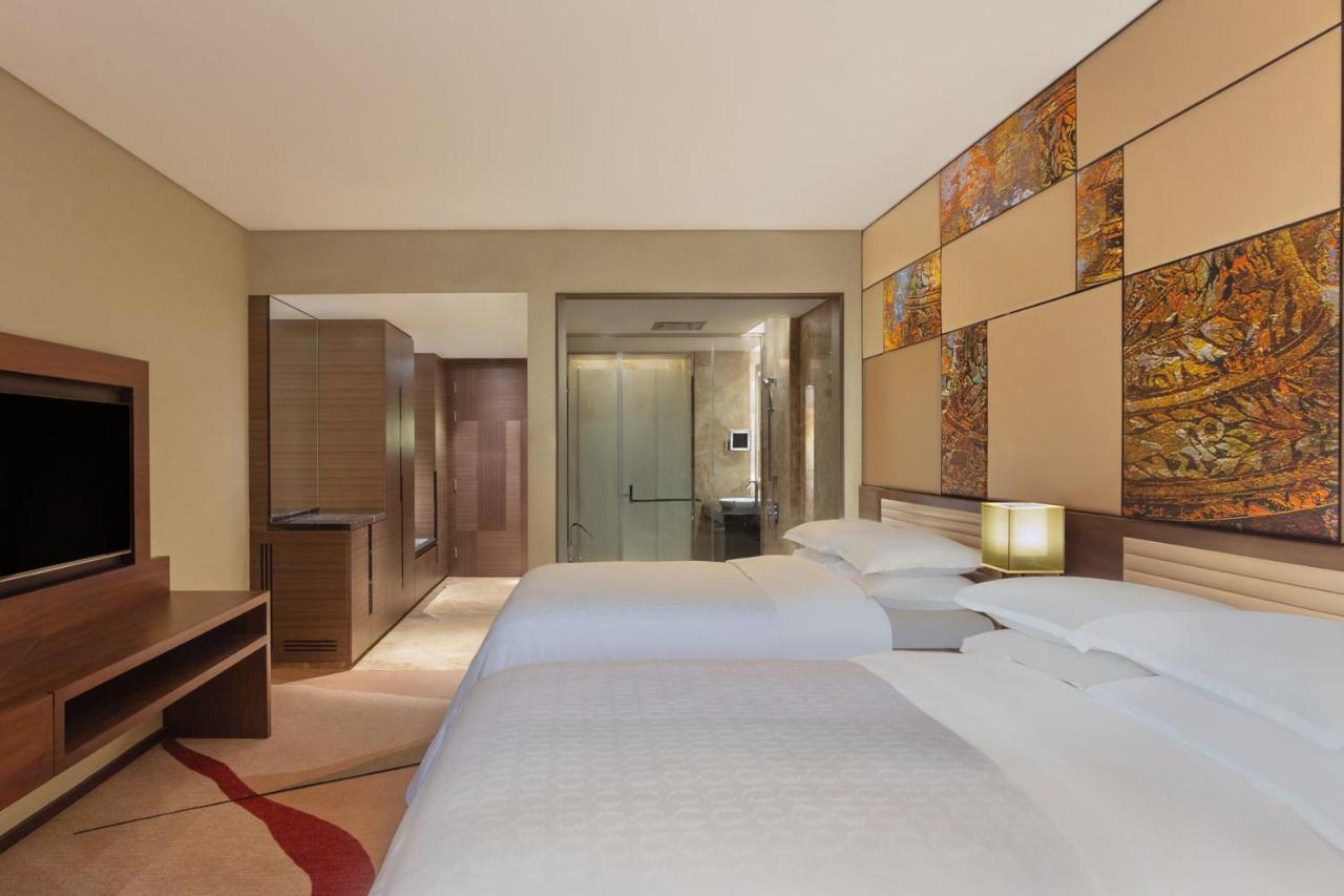 Sheraton Grand Bengaluru Whitefield Hotel & Convention Center Экстерьер фото