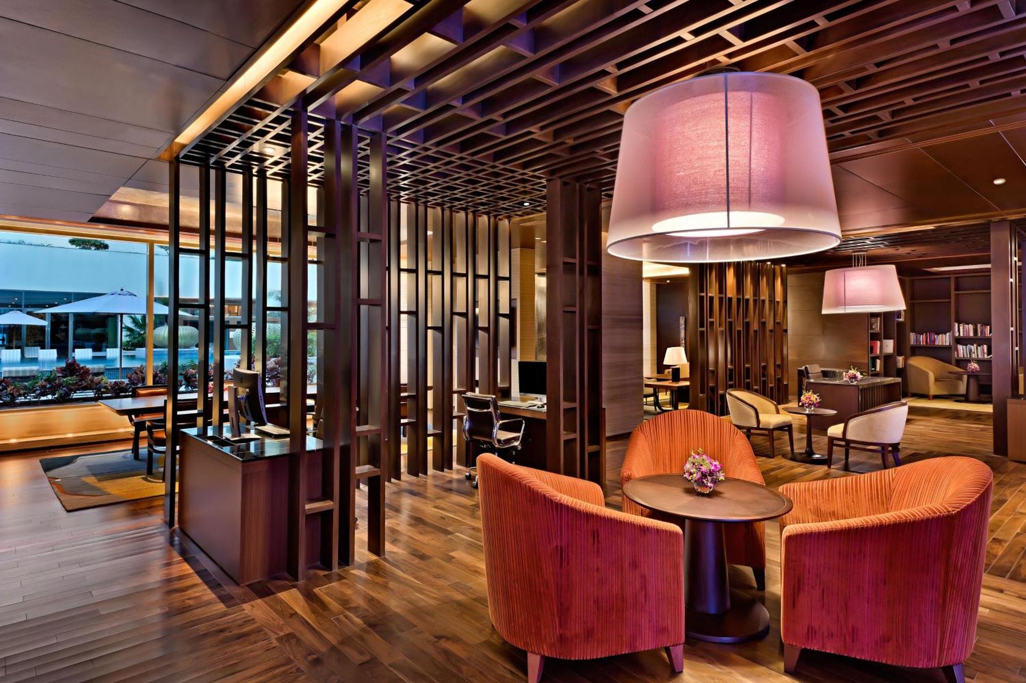 Sheraton Grand Bengaluru Whitefield Hotel & Convention Center Экстерьер фото
